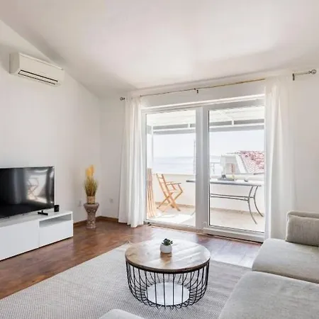 Luxury Villa, 40 Sqm Heated Private Pool, Gym, Seaview, 200m To Beach, 7 Bedrooms Villa